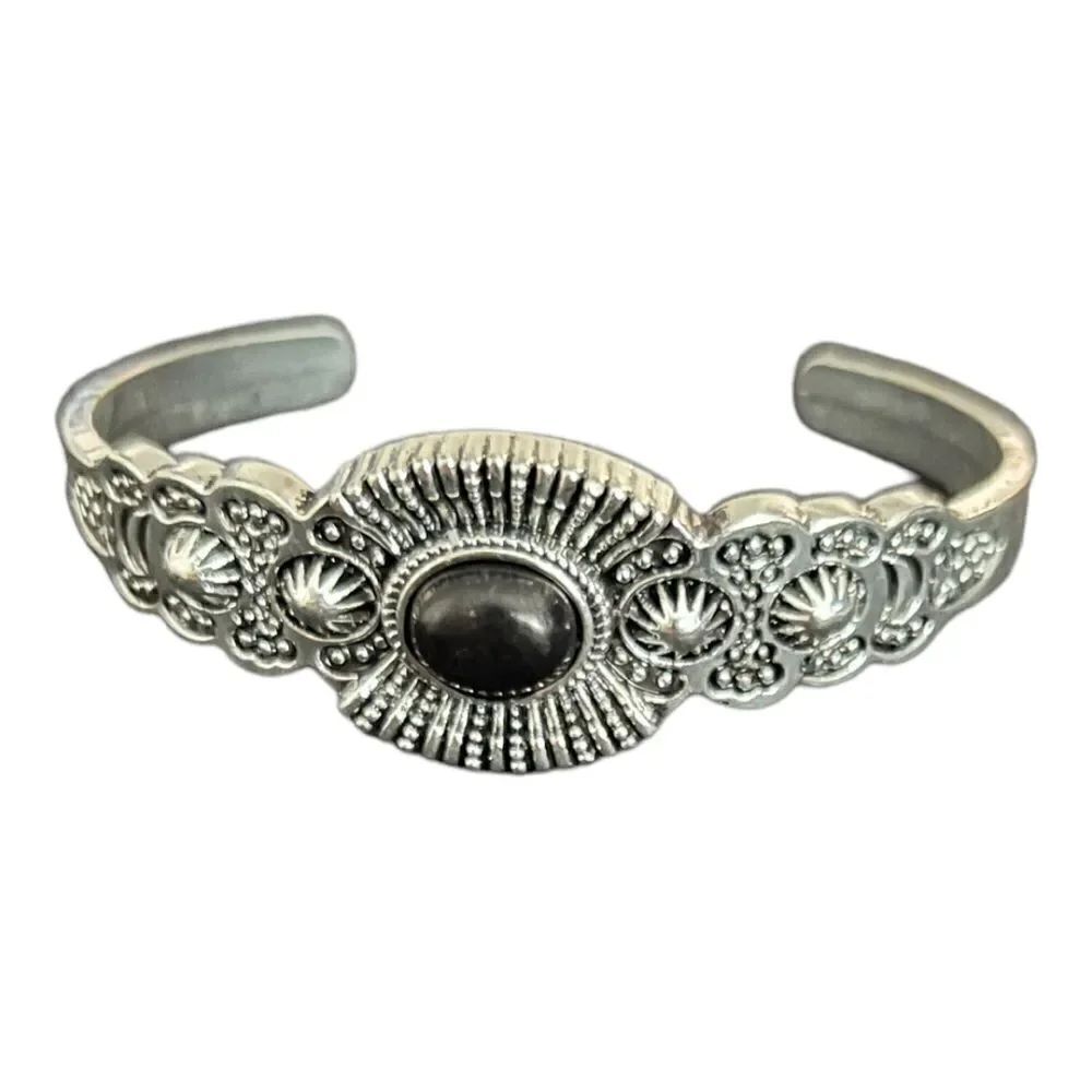Detailed Cuff Bracelet - Picture 2 of 2
